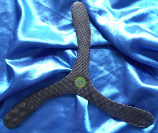 Dreiflügler MTA CFK M 3 # 4 mit kleinen Fehler